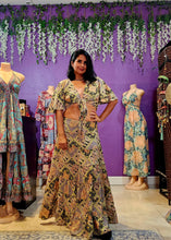 Load image into Gallery viewer, Two pieces set top and skirt