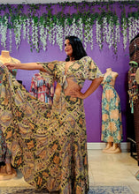 Load image into Gallery viewer, Two pieces set top and skirt