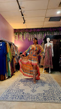 Load image into Gallery viewer, Top and skirt two piece set
