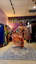 Load image into Gallery viewer, Top and skirt two piece set
