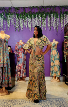 Load image into Gallery viewer, Two pieces set top and skirt
