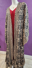 Load image into Gallery viewer, Long kimono with frill
