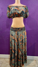 Load image into Gallery viewer, Printed Off-Shoulder Two-Piece Skirt Set
