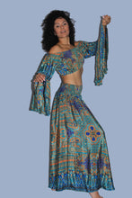 Load image into Gallery viewer, Two piece set top and pant
